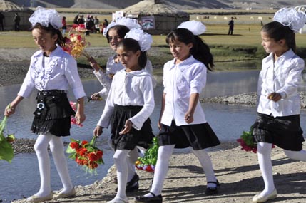 Tajik schoolgirls